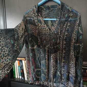 Dámské oblečení různé - 9