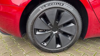 Tesla Model 3 Highland Long Range s pohonem všech kol - 9