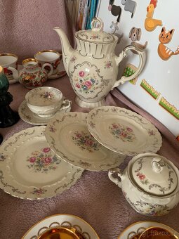 Úklid půdy 1: hrnečky, konvice, skleničky - 9