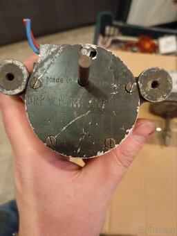 Motorky stěračů Avog - 9