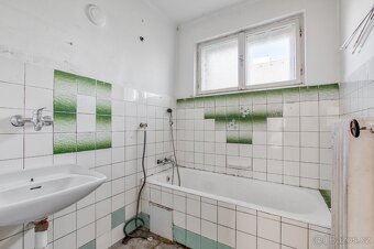 Prodej poctivého rodinného domu v Kopřivnici - 9