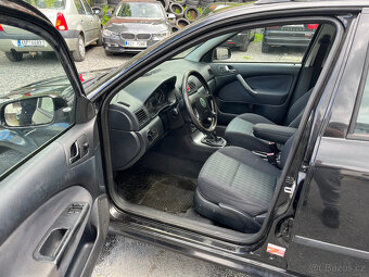 ŠKODA OCTAVIA 1,6 i 75 Kw TOUR ,TAŽNÉ - 9