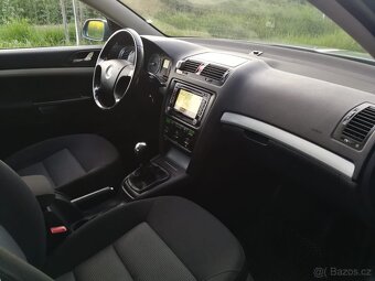 OCTAVIA II 1.6MPI BENZÍN 75KW R.V10/2008 186900KM TOP VÝBAVA - 9