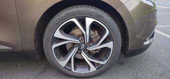Renault Grand Scenic 2017 1.5dci - 9