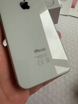Mobilní telefon Apple iPhone 8 64GB - 9