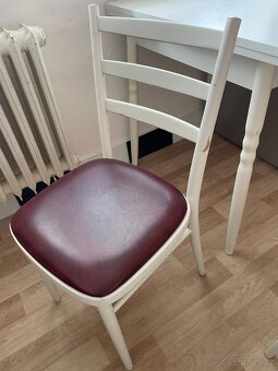 Jídelní stůl a židle - 9