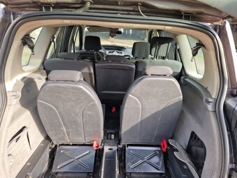 Nabízím Renault Grand Scenic 1,9dci najeto 313000km 7 míst - 9