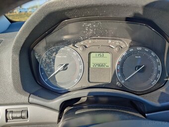 Prodám Octavia 2 tdi combi 4x4 - 9