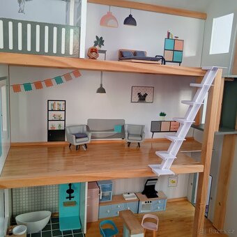 Dětský dřevěný domeček pro panenky - 9