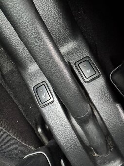 Suzuki Swift 4x4, model 2012, 1.2 benzin, 2x kola - 9