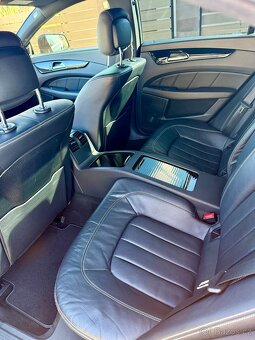 Mercedes CLS - 9