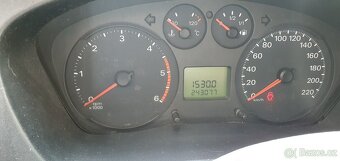 Ford transit L1H1 s vestavbou na spaní - 9