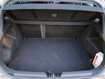 i30 HB, 1.4 Benzin - 9