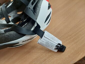 Cyklistická přilba helma - 9