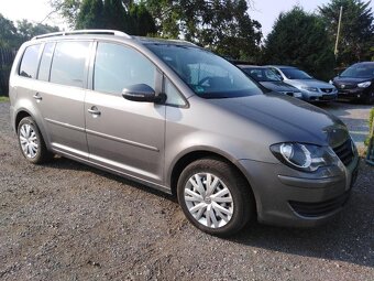 VW TOURAN 1,9 TDi RV 2010,,, NAFTA 77 KW S TAŽNÝM 6. KVALT - 9