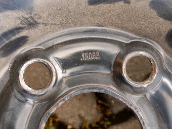 Kompletní kola na Škoda Rapid 185/60/15 - 9