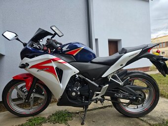 Honda CBR 250 R - 9