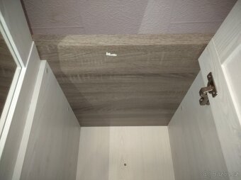 Šatní skříň Luca, 3-dveřová - 9