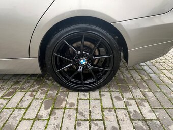 BMW 3 e90 320d 120 kw - 9