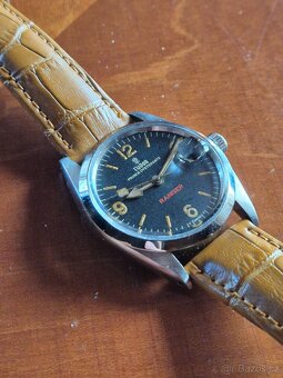 Tudor "Red Ranger " ref. 9050 - 9