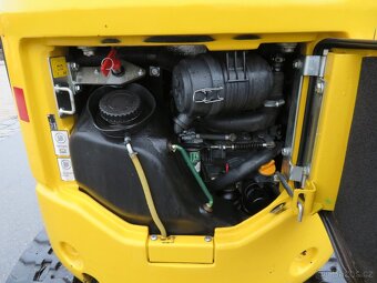 Komatsu PC16R - 9