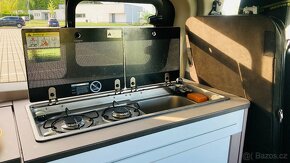 Krásný Büstrner Copa – záruka/1.majitel/webasto/4spaní/nezáv - 9