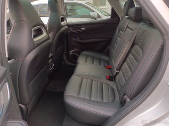MG EHS PHEV Luxury 1.5 190kW AUT. 78tkm Panorama Virtual - 9