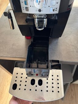 kávovar DeLonghi Magnifica S - 9