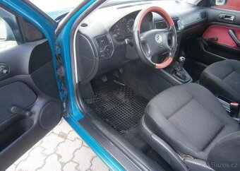 Volkswagen Golf 1.4i klima,2x kola benzín manuál 55 kw - 9