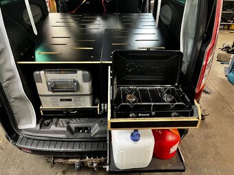 Obytný automobil Ford Tourneo Custom - 9