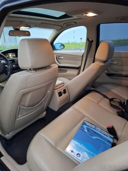 BMW E90 325i 160kw najeto 240xxxkm - 9
