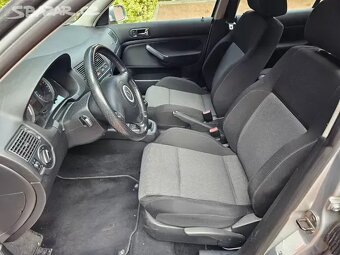 VW Golf 1.9 TDI 74kW,1.Majitel,Sport,Digi.klima. - 9