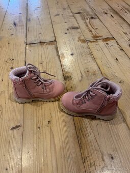 Dětské podzimní boty vel. 22 - 9