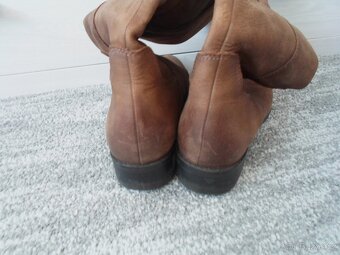 Hnědé kožené boty kozačky Baťa - 39 - 9