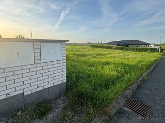 Prodej pozemku pro bydlení, 821 m2, Pečky - Velké Chvalovice - 9