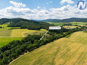 Prodej dvou pozemků o výměře 7.891 m2 u lesa v Třebanicích - - 9