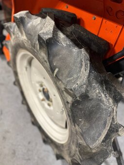 KUBOTA GL240 s nakladačem - 9