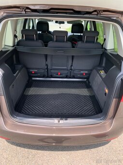 Volkswagen Touran 1.4TSI Life - 9