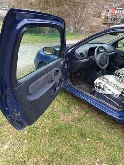 Renault Clio - 9