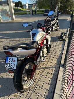 Kawasaki ER-6 - 9