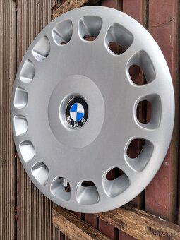 ORIG. POKLICE BMW 15'', POUZE 1 KS, ORIG. Č. 36.13-1 093 3 - 9