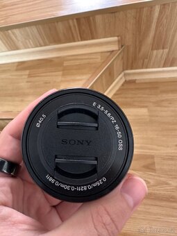 Sony alfa a6400 (na díly) + přislušnství - 9