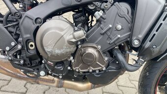 Yamaha XSR 900 - 9