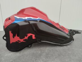 Nádrž Honda Africa Twin 1100 - 9