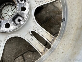 Original bmw kola 225/50 R18 zimní - 9