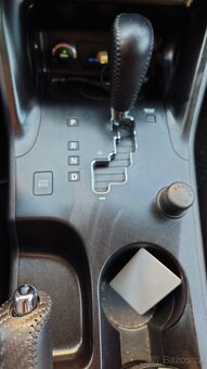 Prodám Hyundai ix35 2CRDI 4x4 automat - 9