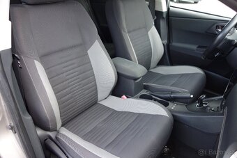 Toyota Auris HYBRID 1.8 73kW 2015 - 9