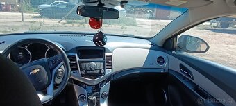 Chevrolet Cruze 1.6i (91 kW), 2011, 75 tkm - 9