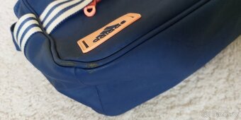 pěkná, praktcká, prostorná unisex taška Adidas - 9
