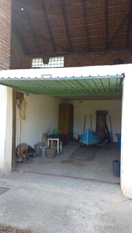 Prodej zemědělská usedlost blízko Prahy rodinnýdům - 9